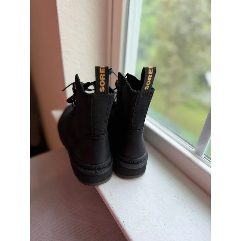 Sorel Hi-Line Lace Up Waterproof Boots in Black/Jet Women’s Size 8 NWOT!